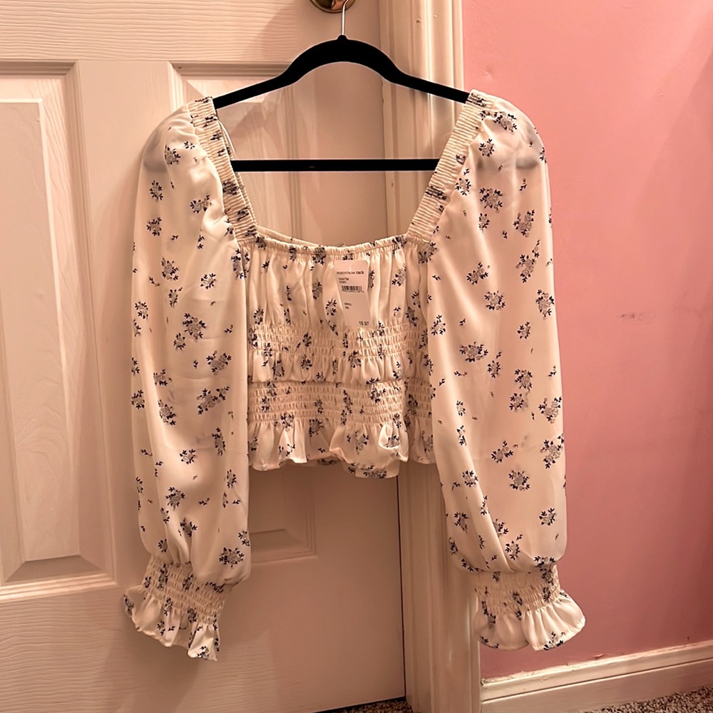 Long sleeve floral crop top